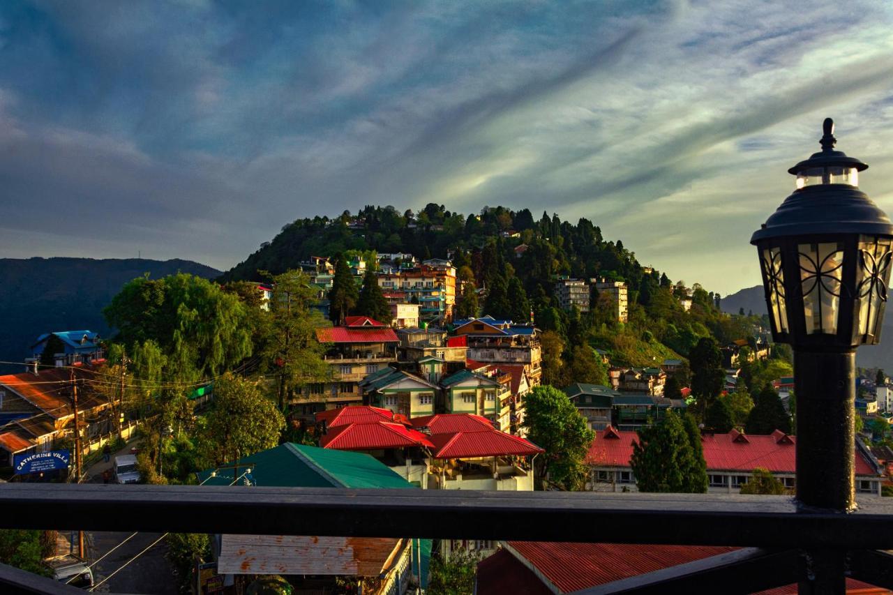 Sumitel Vista 800m From Mall Road Darjeeling (West Bengal)