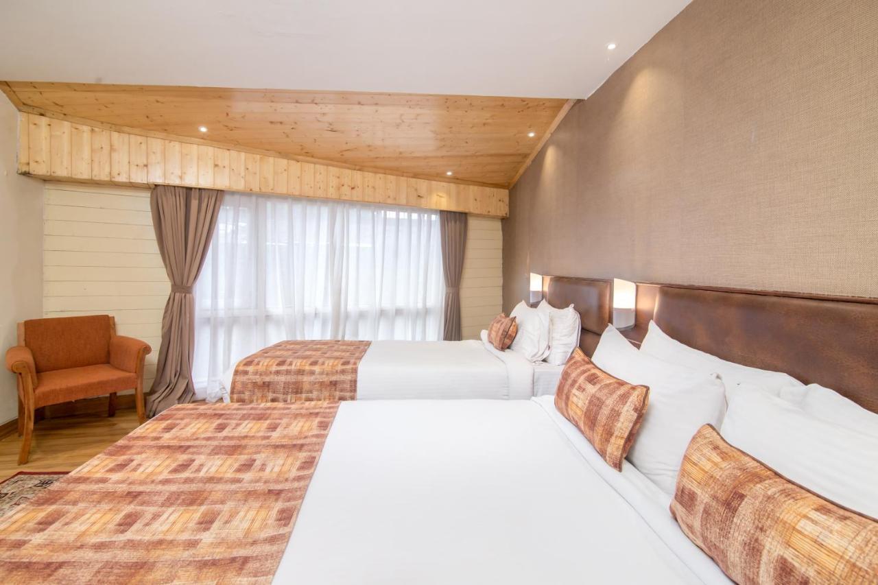 Sumitel Vista 800m From Mall Road 3*