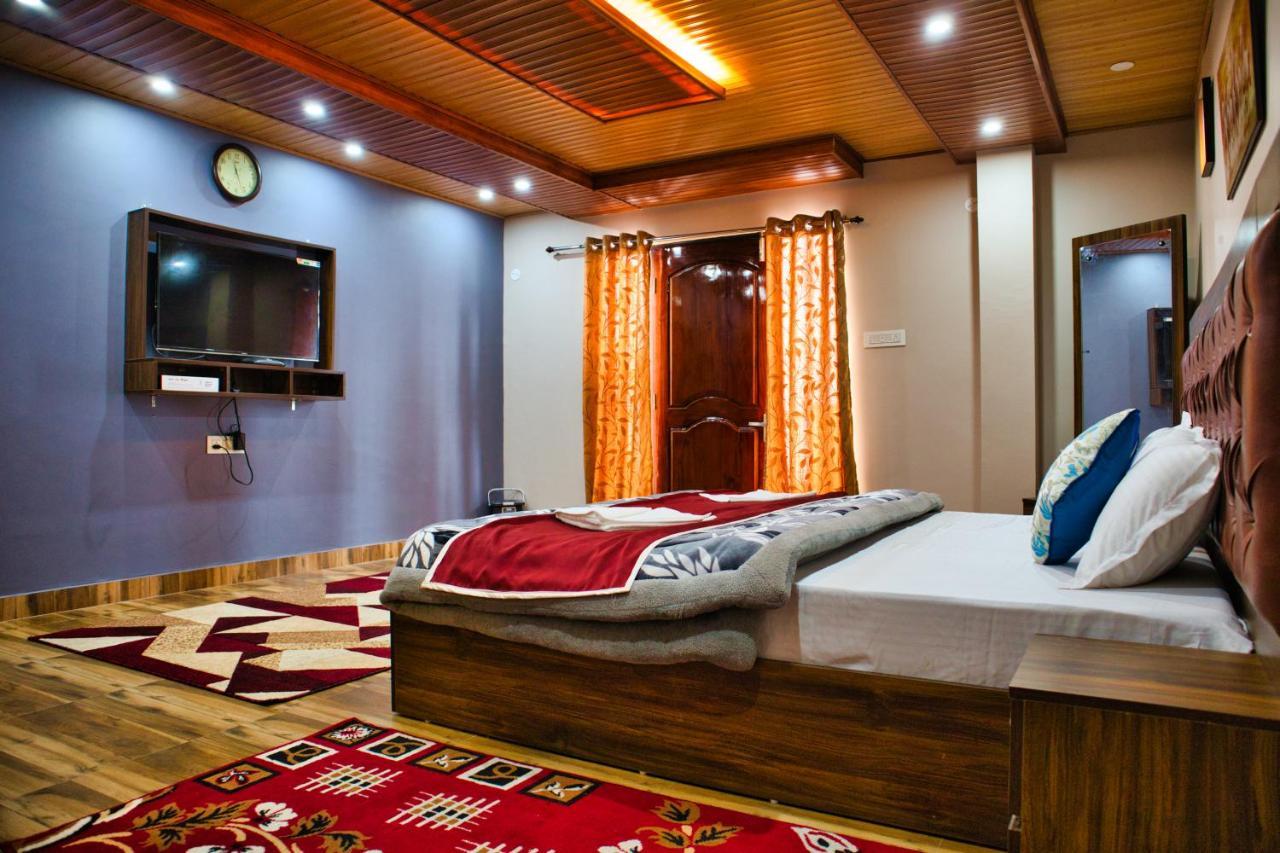 Traditional & Restaurant !! Kurseong !! In Kurseong Homestay Darjeeling (West Bengal)