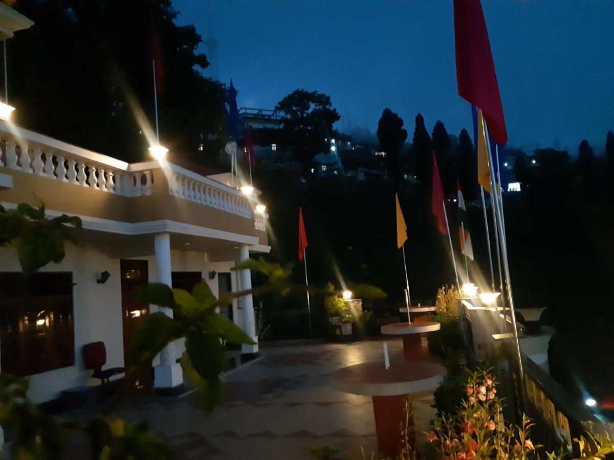 Traditional & Restaurant !! Kurseong !! In Kurseong Homestay