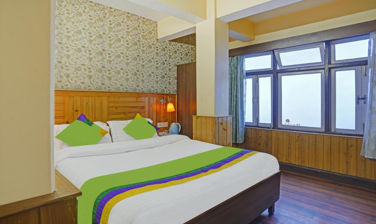 Treebo Trend The Pinewood Hotel Darjeeling (West Bengal)