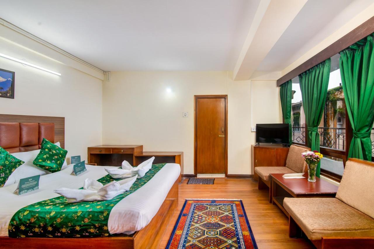 Muscatel Bhumsang - 200 Mts From Mall Road