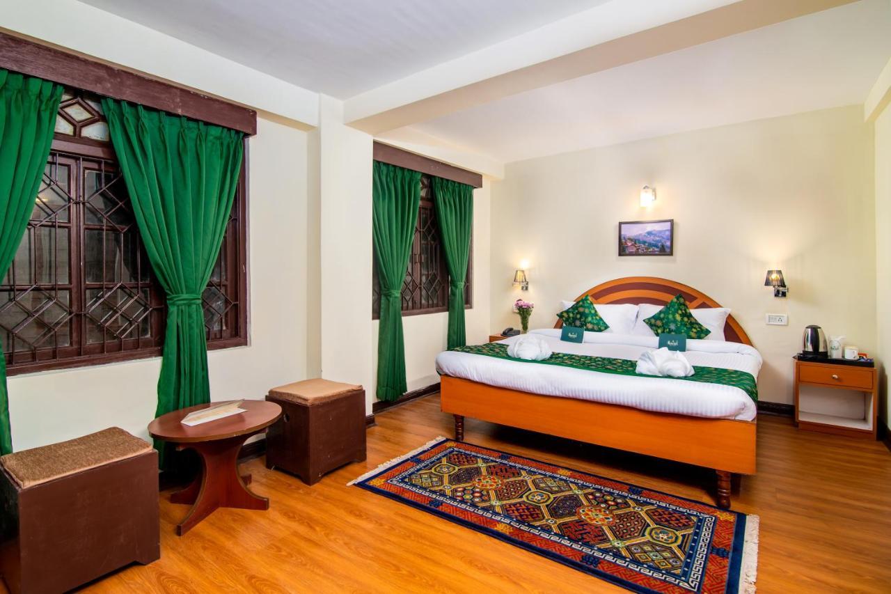 Hotel Muscatel Bhumsang - 200 Mts From Mall Road