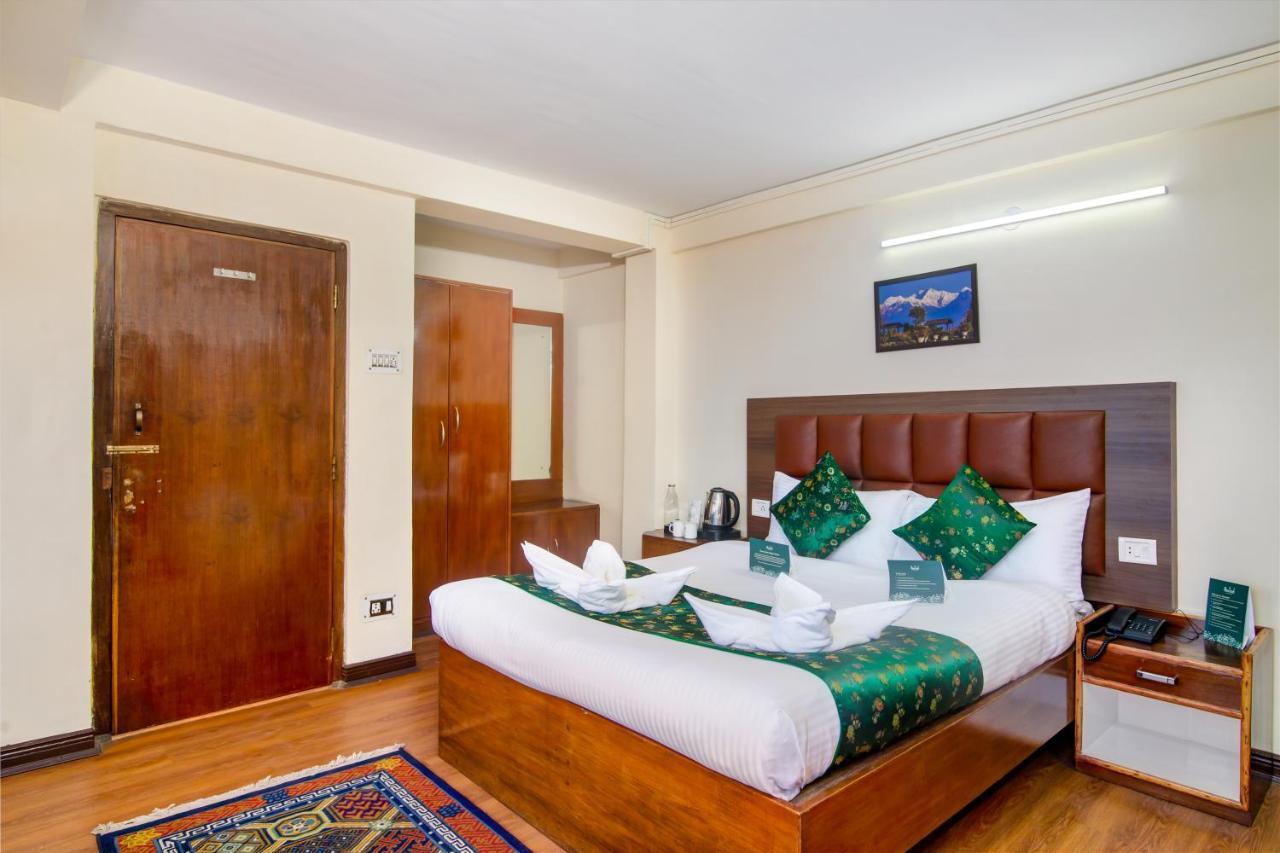 Hotel Muscatel Bhumsang - 200 Mts From Mall Road
