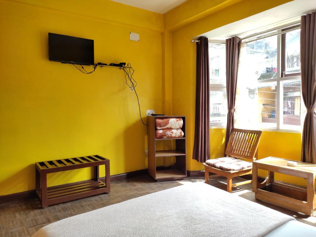 Mhelung Hotel *