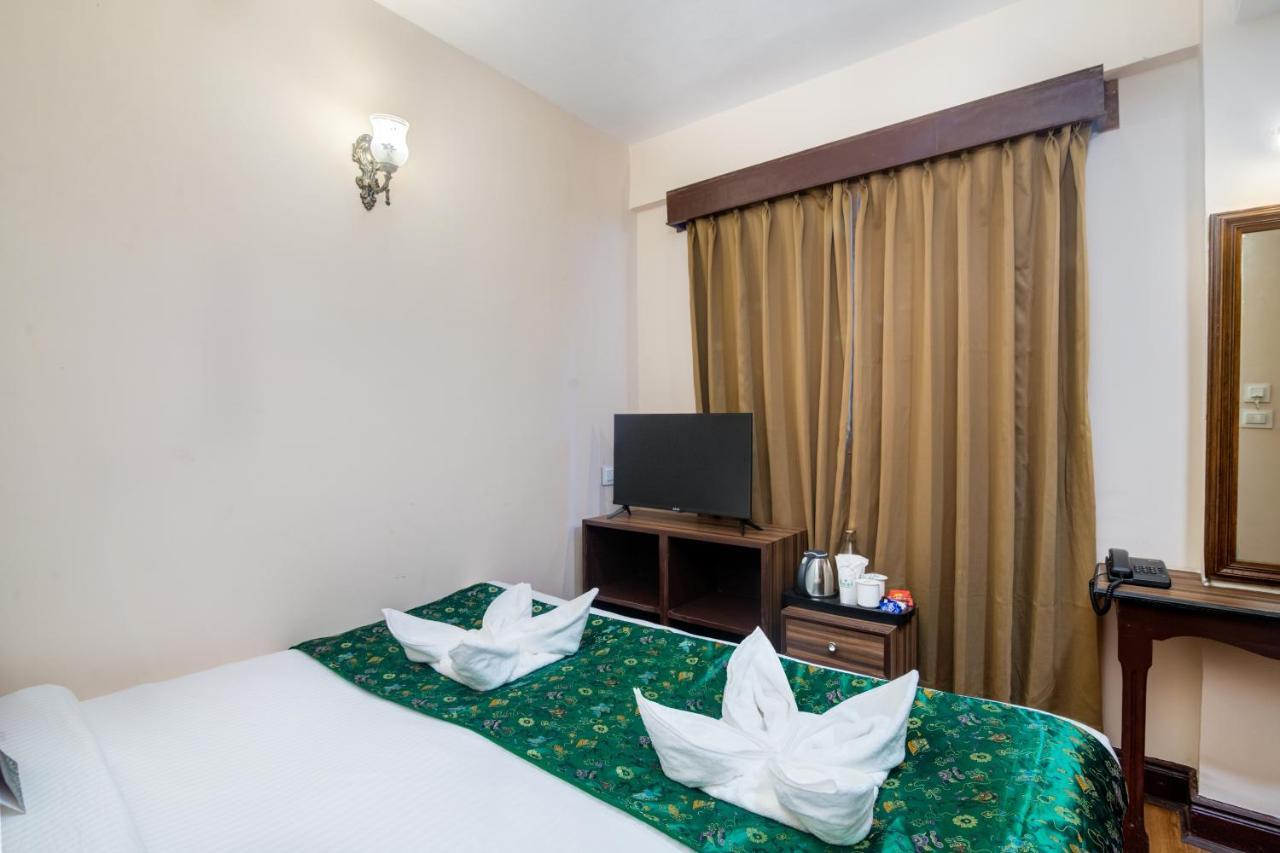 Hotel Muscatel Roma - 400 Mts From Mall Road