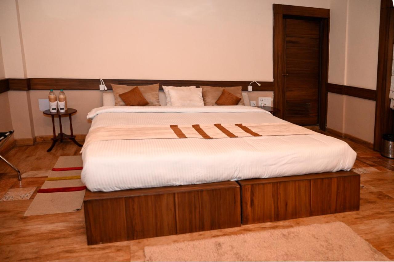 Chamong Chiabari Mountain Retreat *
