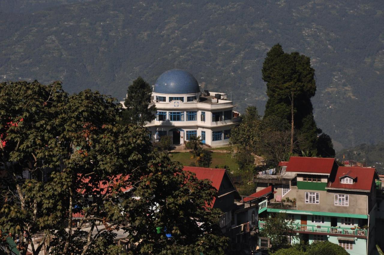 Syangden Villa, Nagbeli *