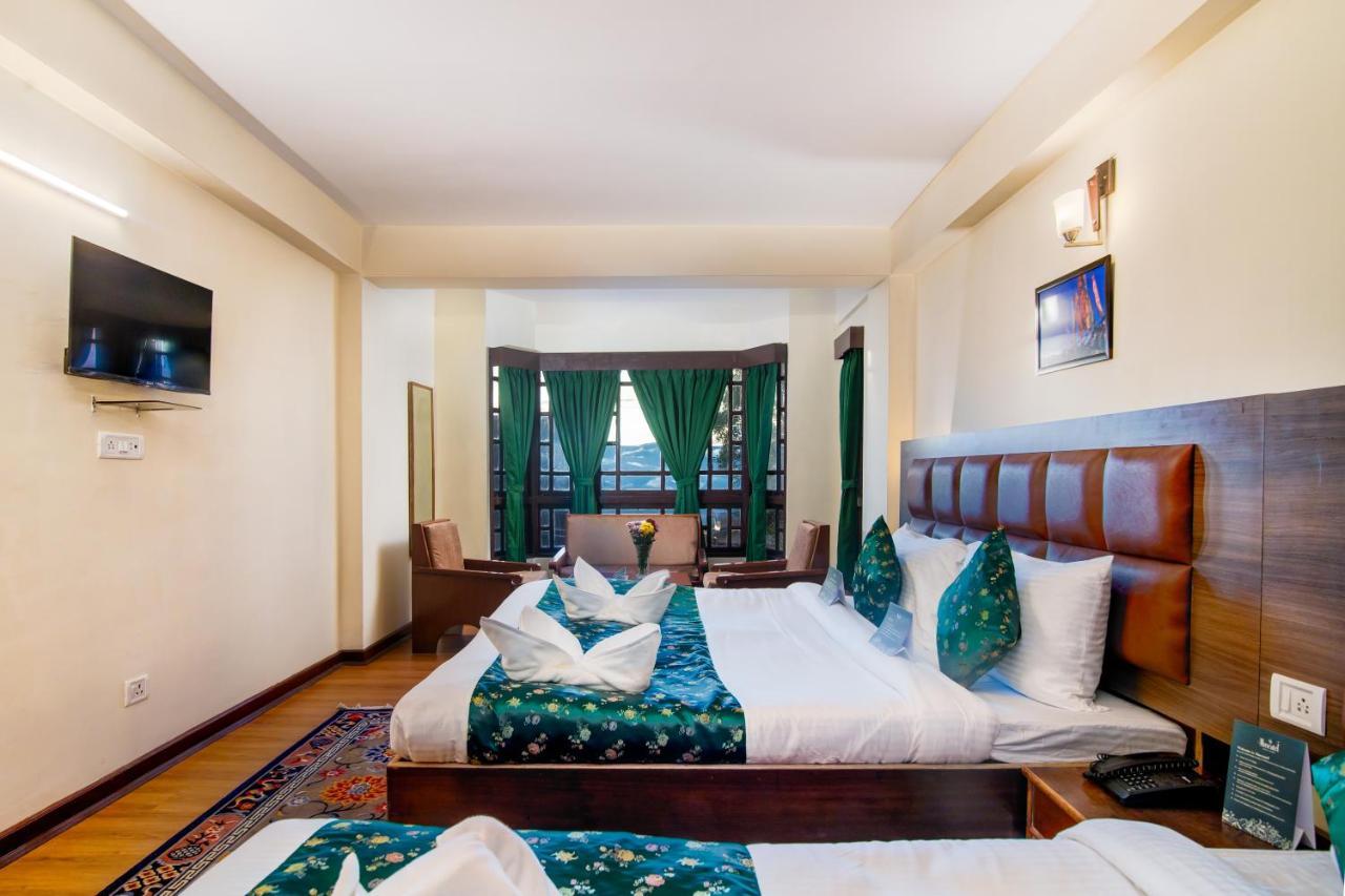Hotel Muscatel Bhumsang - 200 Mts From Mall Road