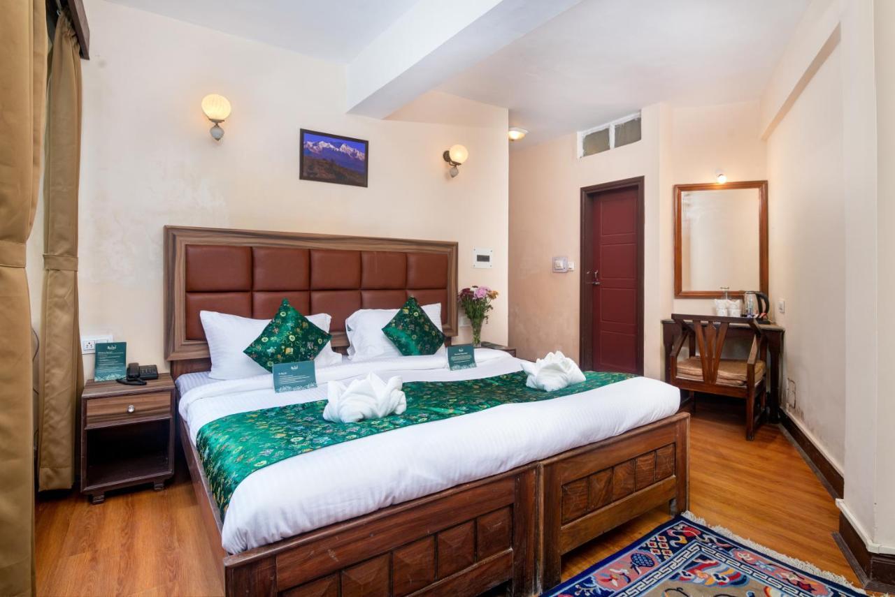 Hotel Muscatel Roma - 400 Mts From Mall Road