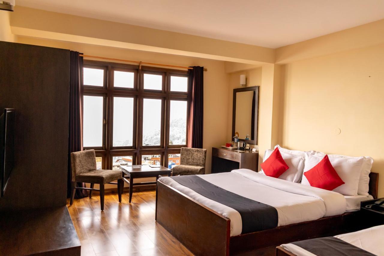Sanderling Residency & Hotel *