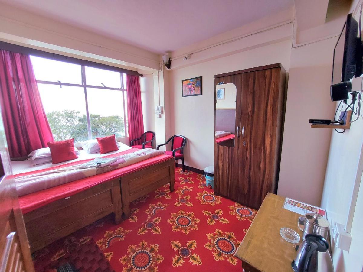 Crown Guest house *