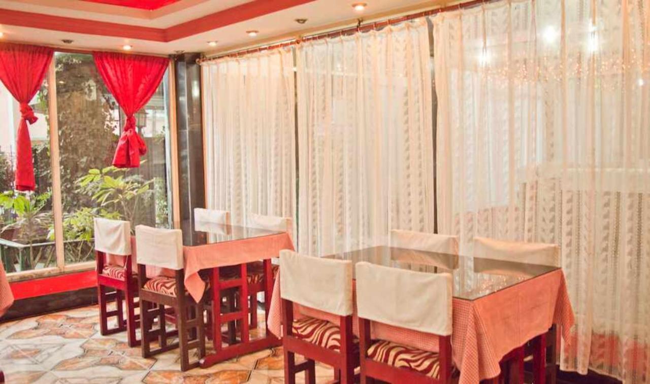 Goroomgo Shambhu Mall Road Darjeeling Hotel 3*