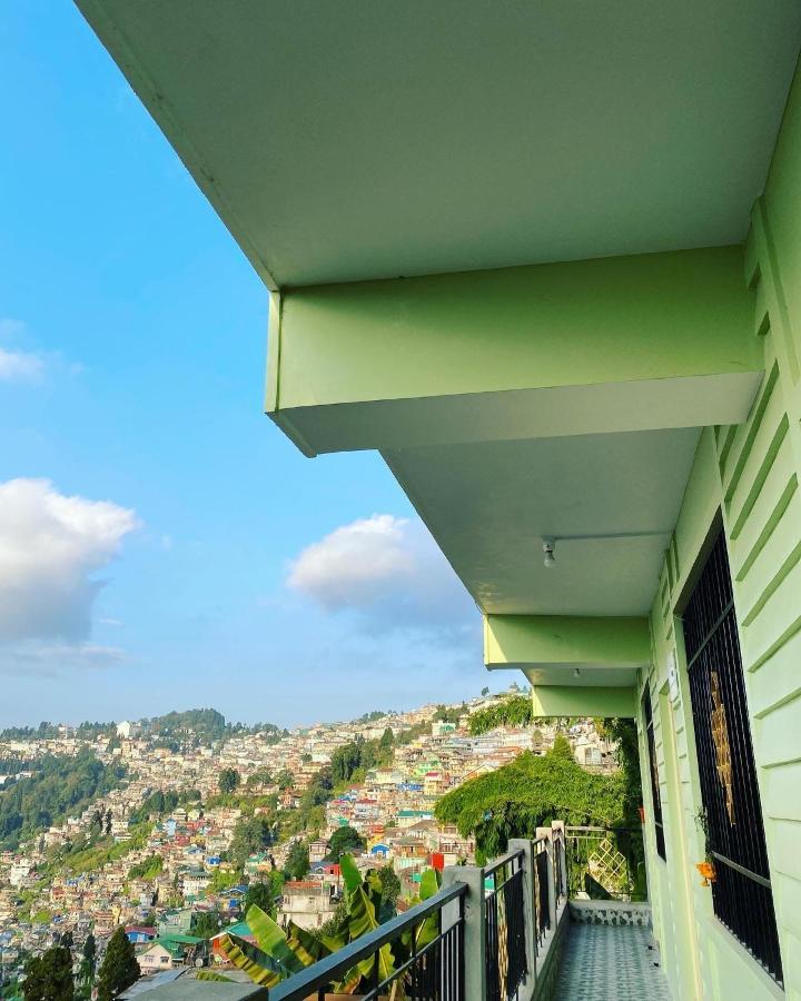Syangden Villa, Nagbeli
