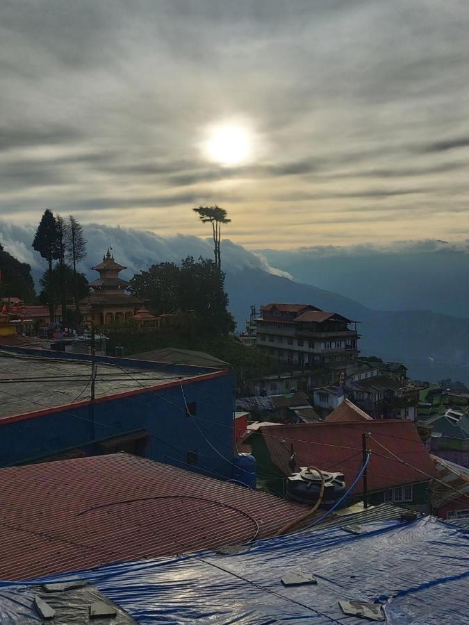 Hotel Sakura Mountain View 10 Mins From Mall Road Hotel Darjeeling (West Bengal)