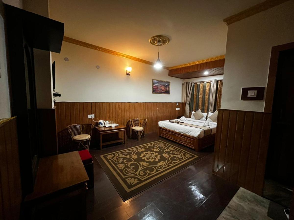 Goroomgo Kasturi Palace Darjeeling 3*
