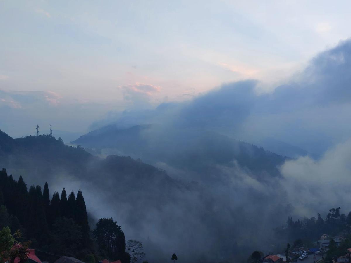 Hotel Sakura Mountain View 10 Mins From Mall Road Hotel *