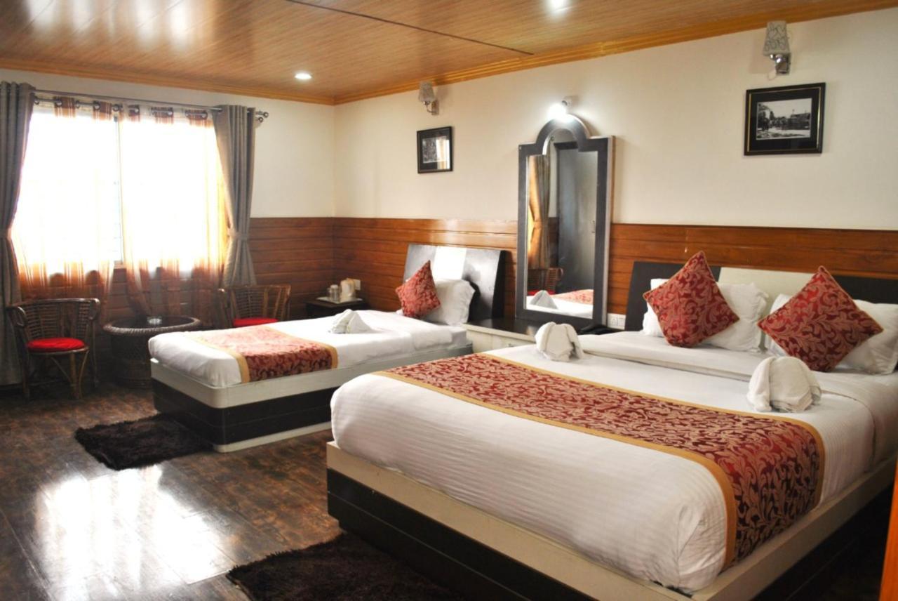 Goroomgo Kasturi Palace Darjeeling