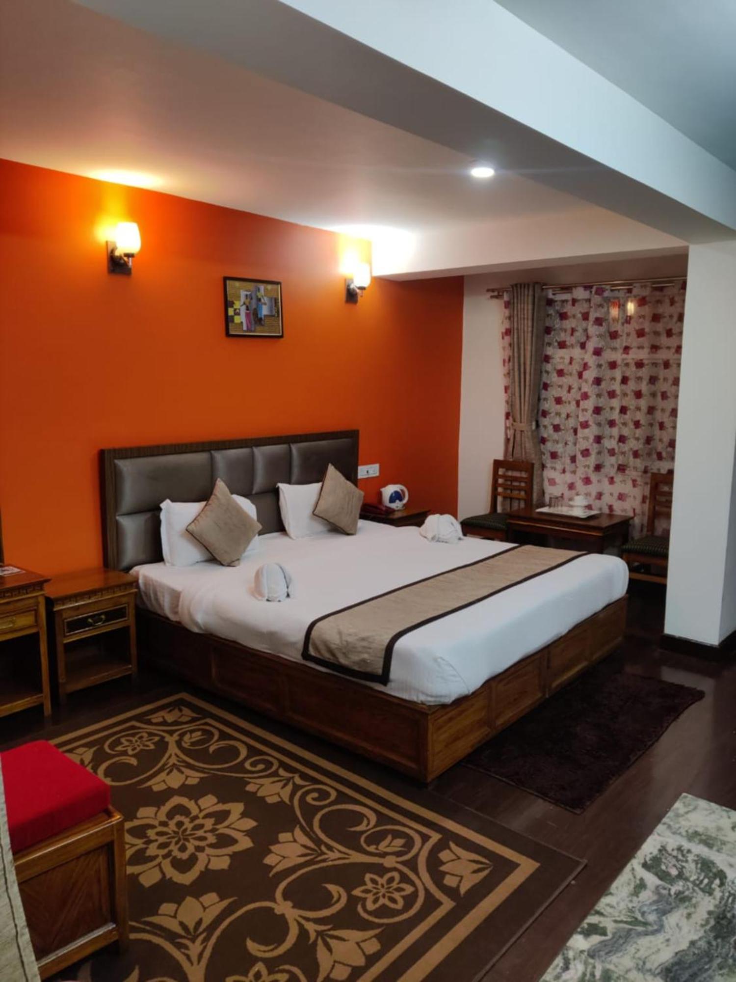 Goroomgo Kasturi Palace Darjeeling Hotel Darjeeling (West Bengal)