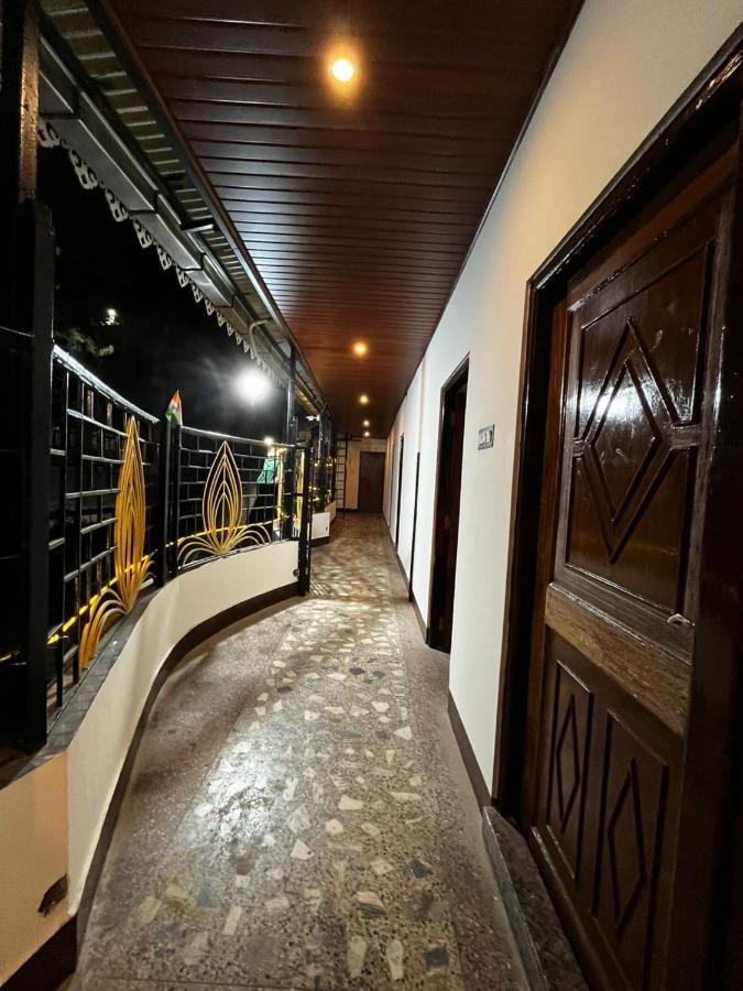 Goroomgo Kasturi Palace Darjeeling