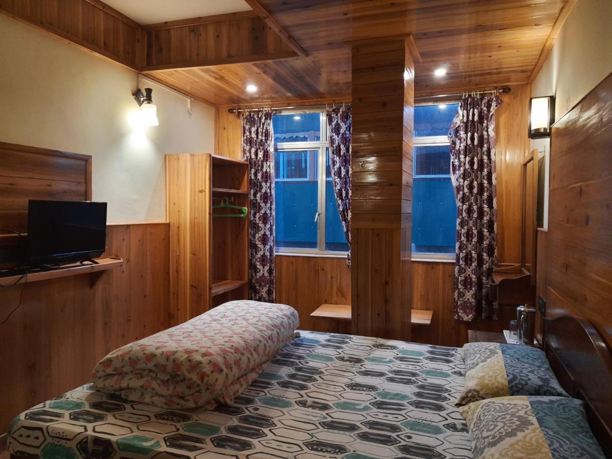 Hotel Golden Orchid 5*