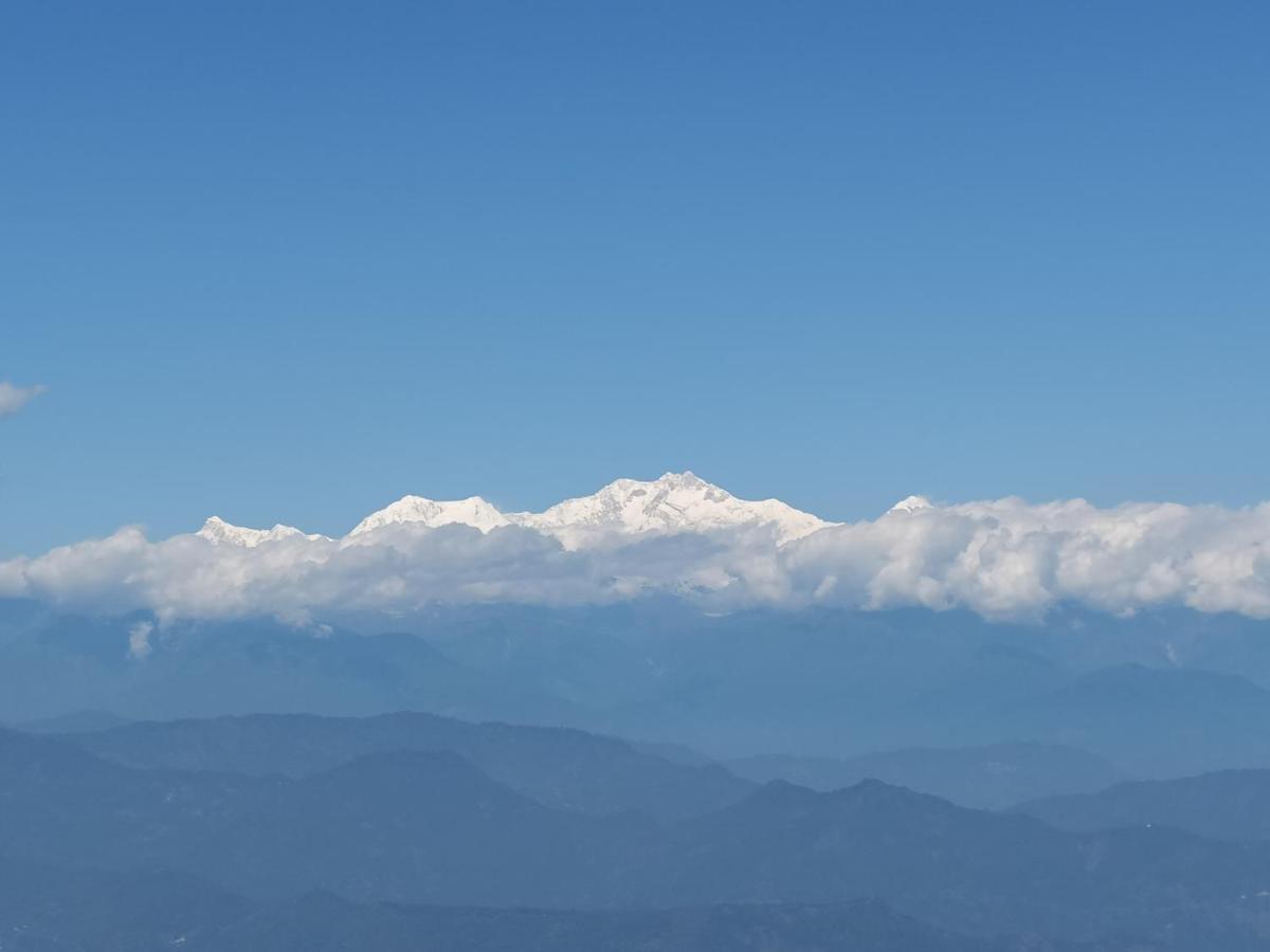 The Guiding Monk * Darjeeling (West Bengal)