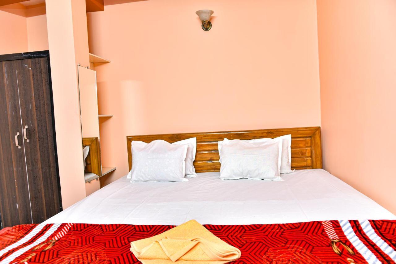Hotel Darjeeling Singalila -300 Miter From Mall