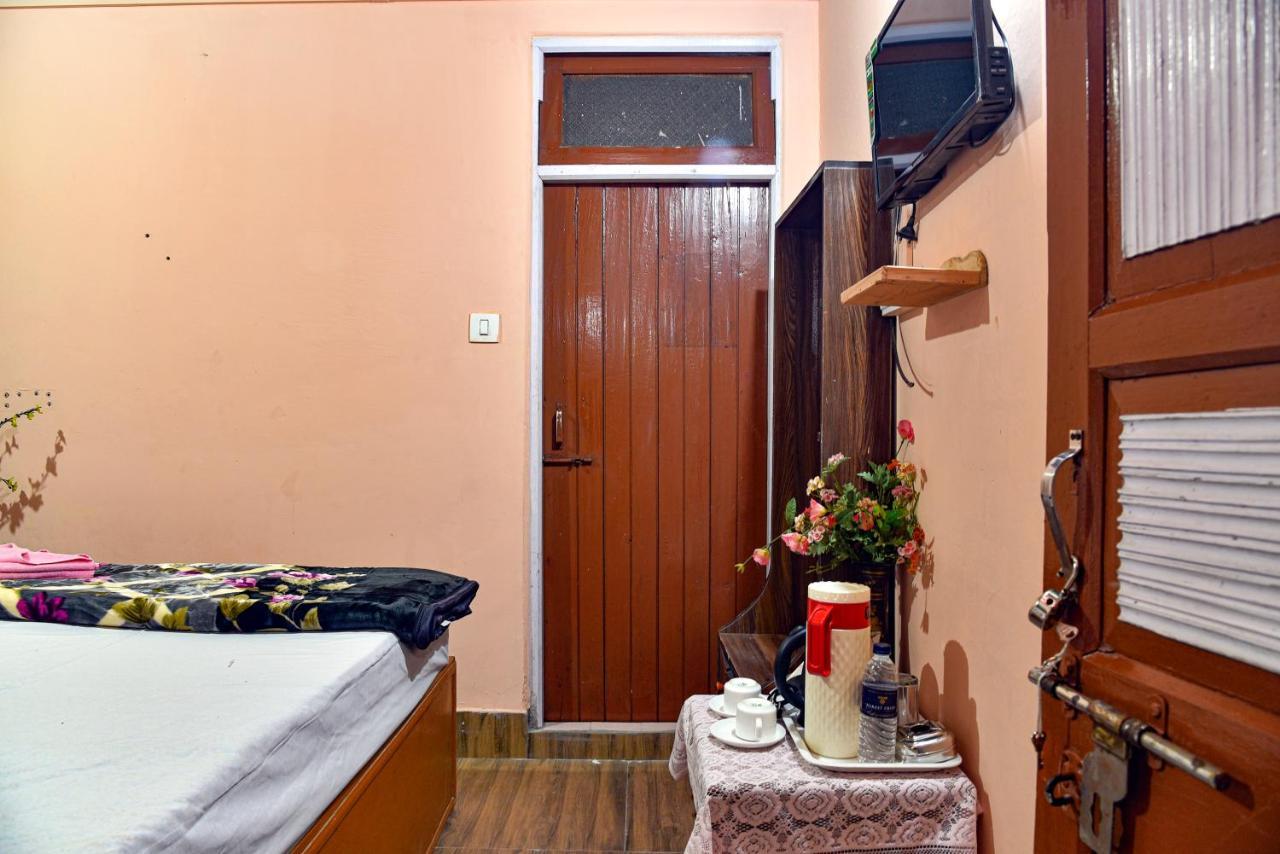 Darjeeling Singalila -300 Miter From Mall Darjeeling (West Bengal)