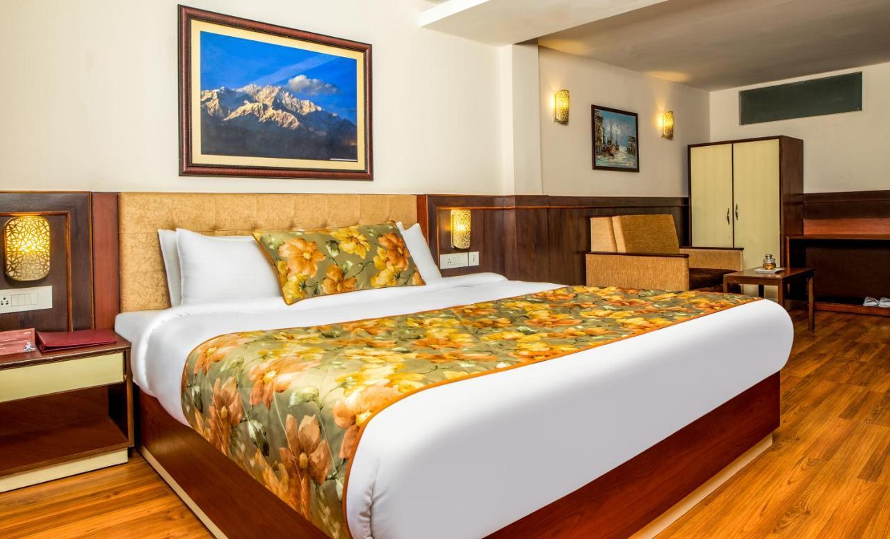 Summit Oakden & Mall Road Resort