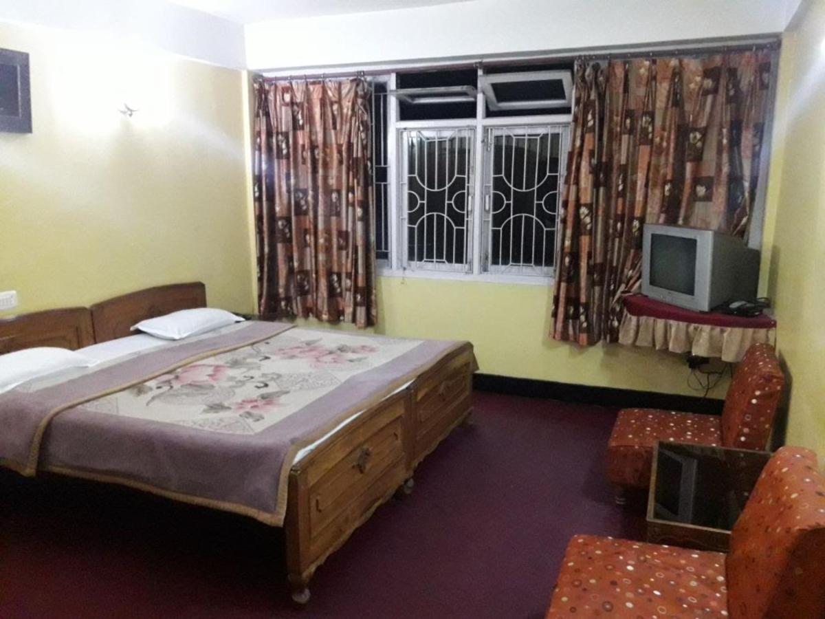 Goroomgo Shambhu Mall Road Darjeeling Hotel 3*