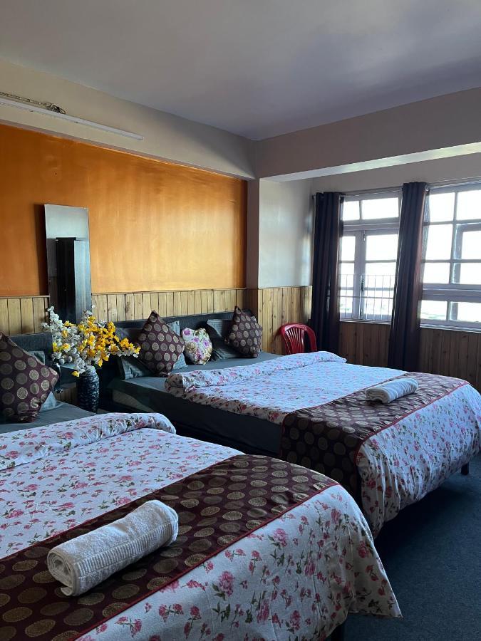 Hotel Sradhanjali Darjeeling (West Bengal)
