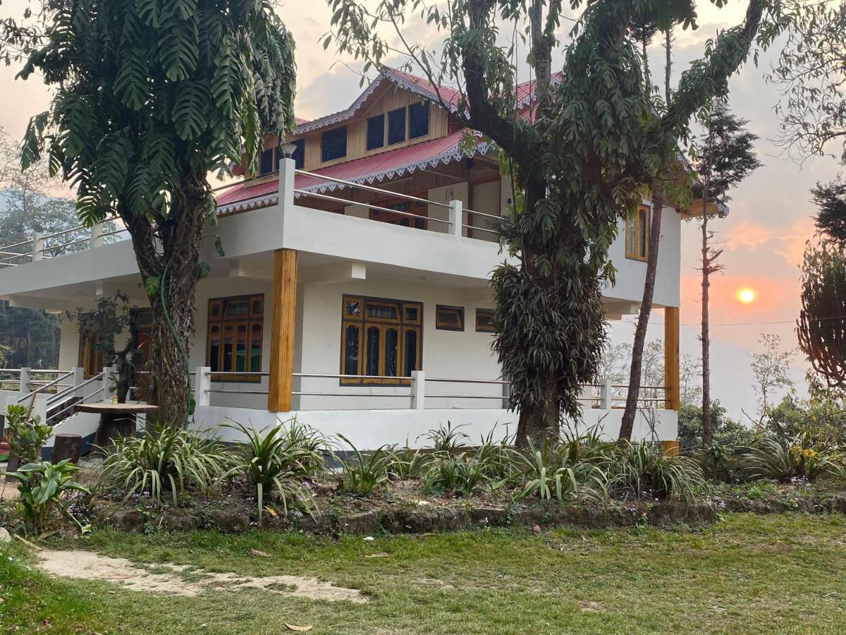 Homestay Bloomfield And Eco-resort