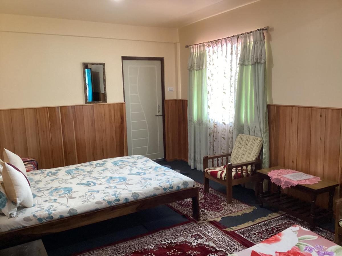 Waruhang Homestay *