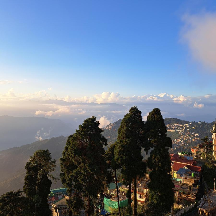 Darjeeling Heights - A Boutique Mountain View *
