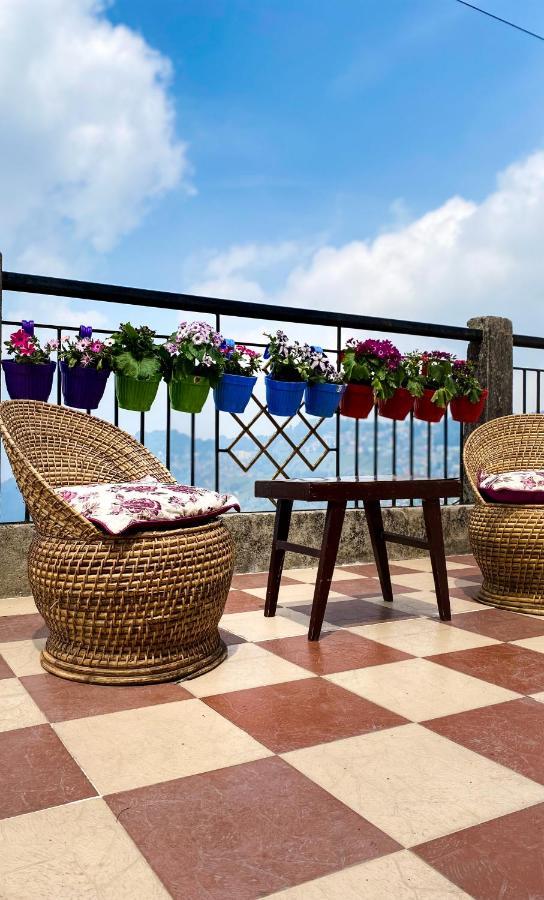 Syangden Villa, Nagbeli *