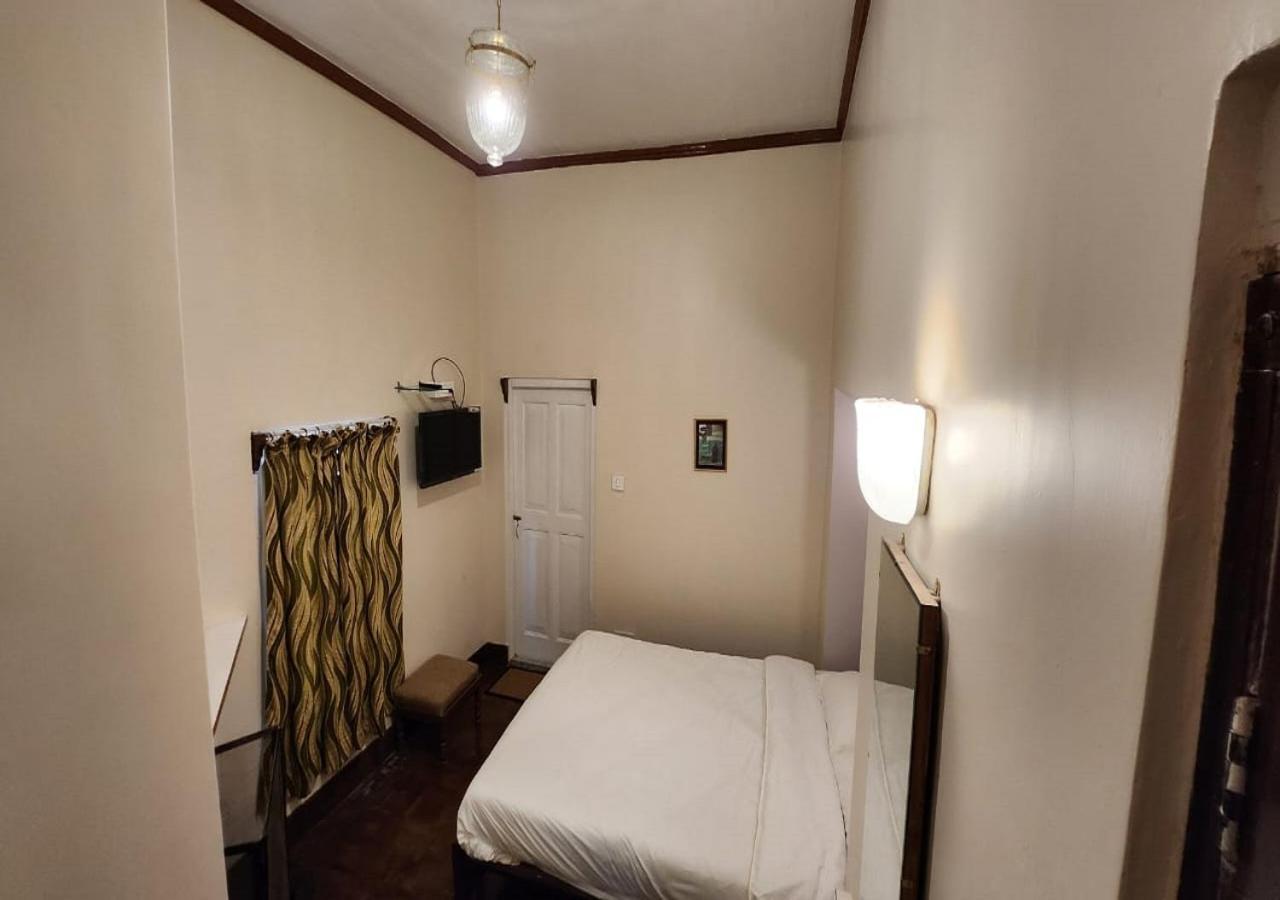 Ivanhoe Hotel 3*