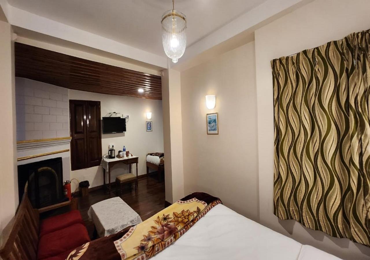 Ivanhoe Hotel 3*