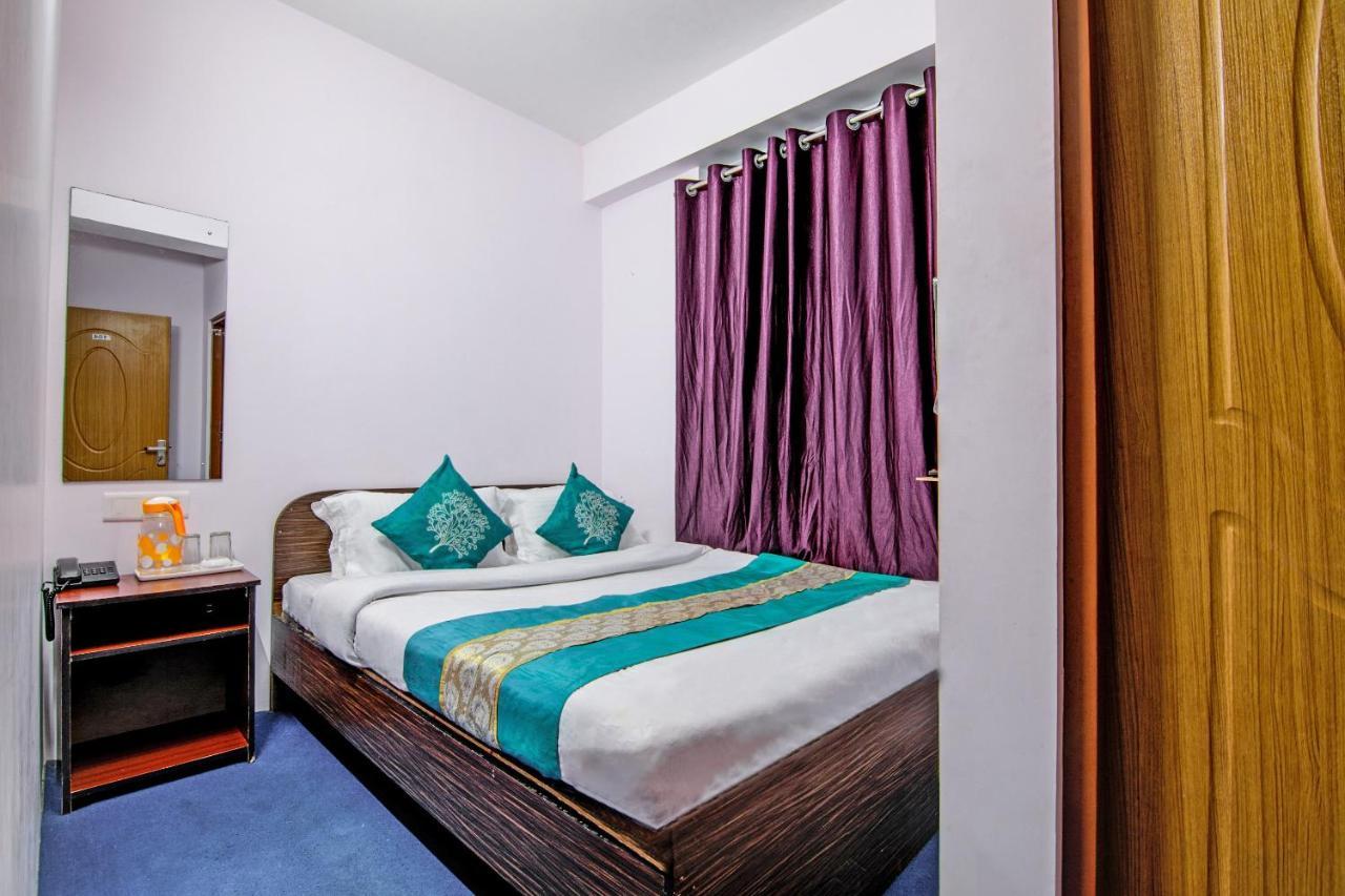 Flagship The Queenz Hotel 3*