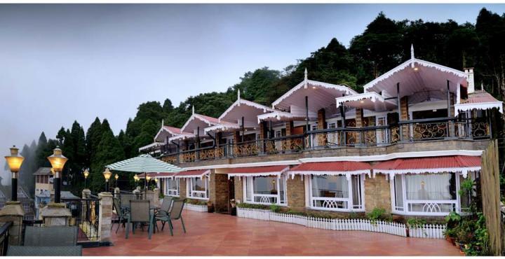Summit Grace Boutique & 4*