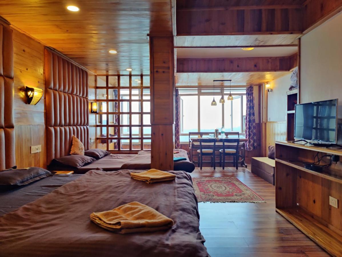 Hotel Golden Orchid 5*