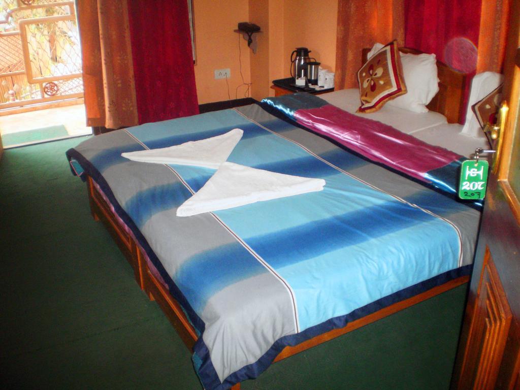 Hotel Hill Crown Retreat 2*