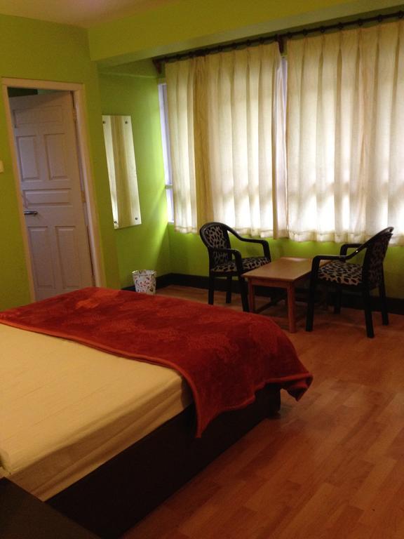 Yang's Hotel 3*