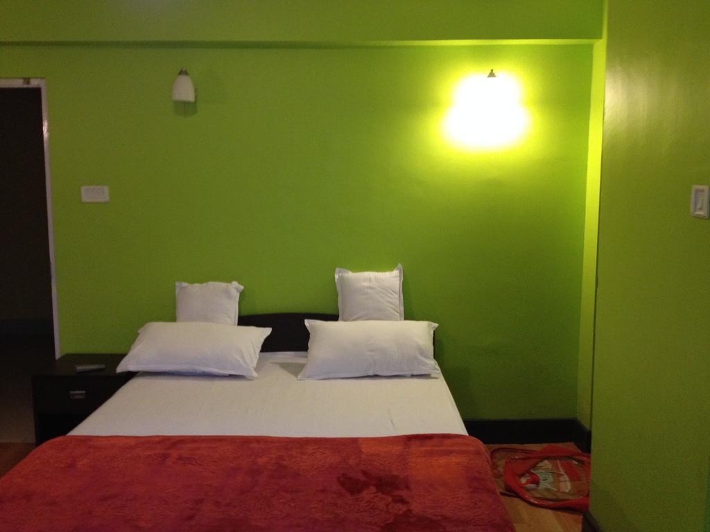 Yang's Hotel 3*