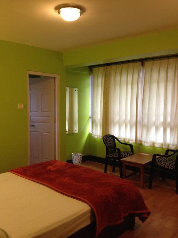 Yang's Hotel 3*