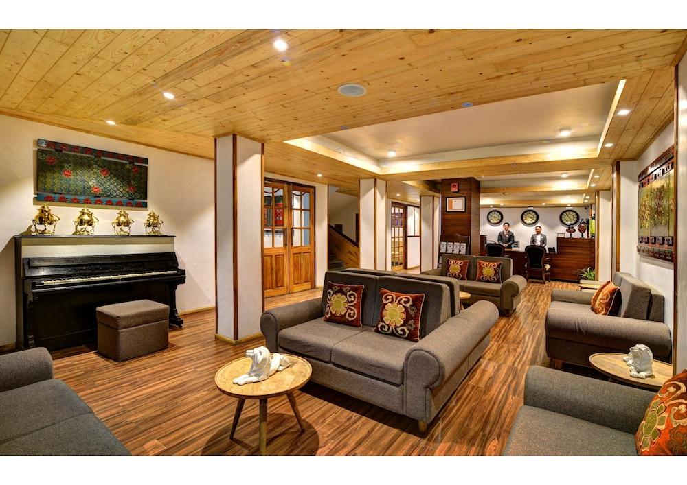 Summit Swiss Heritage & 4*