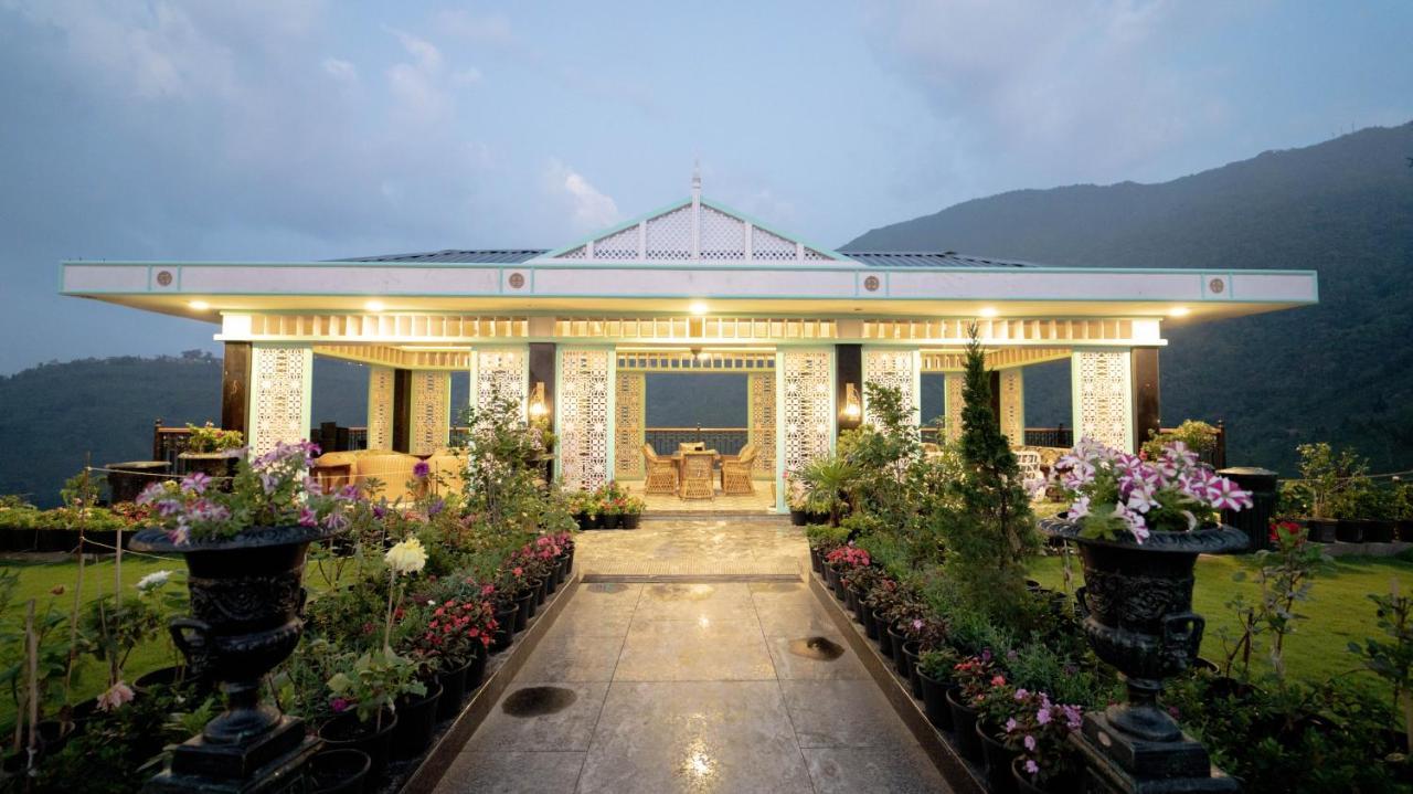 Mayfair Manor Jungpana 5*