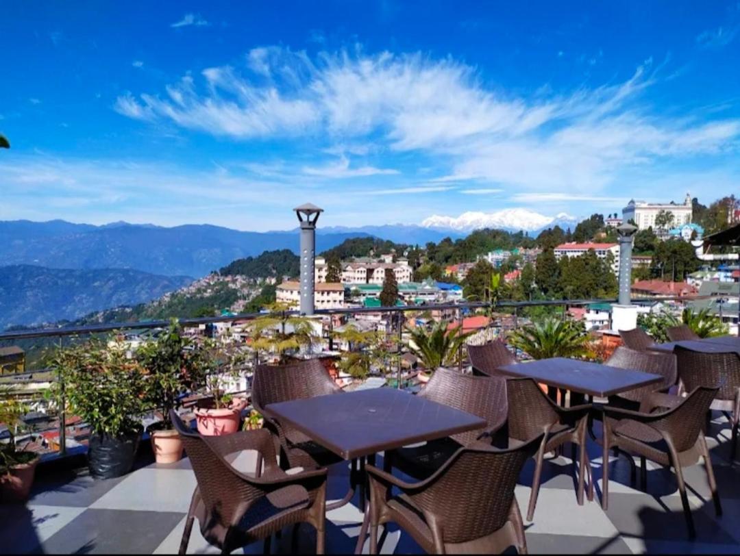Hotel Hill's Bangali Saheb Darjeeling 3*