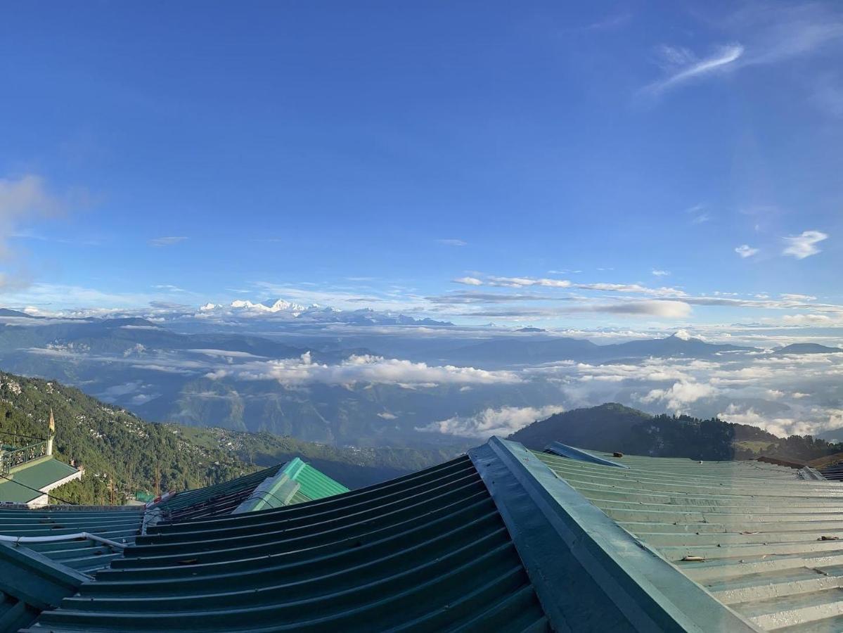 The Village Den , Darjeeling Bed & Breakfast