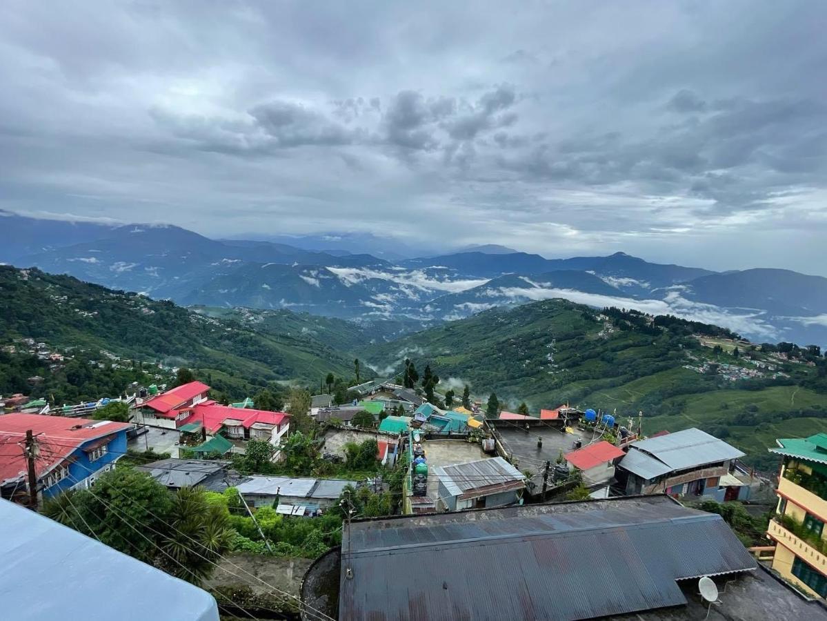 Bed & Breakfast The Village Den , Darjeeling *