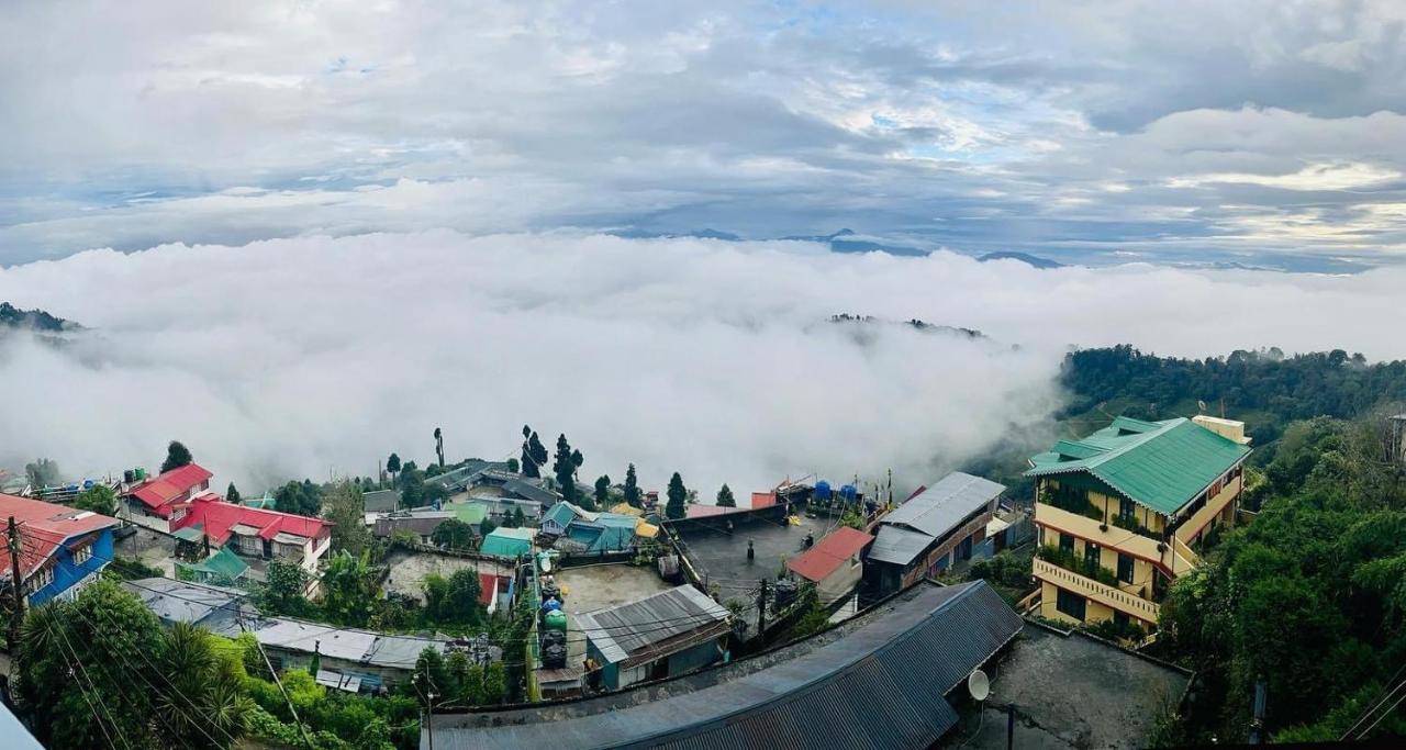 The Village Den , Darjeeling Bed & Breakfast *